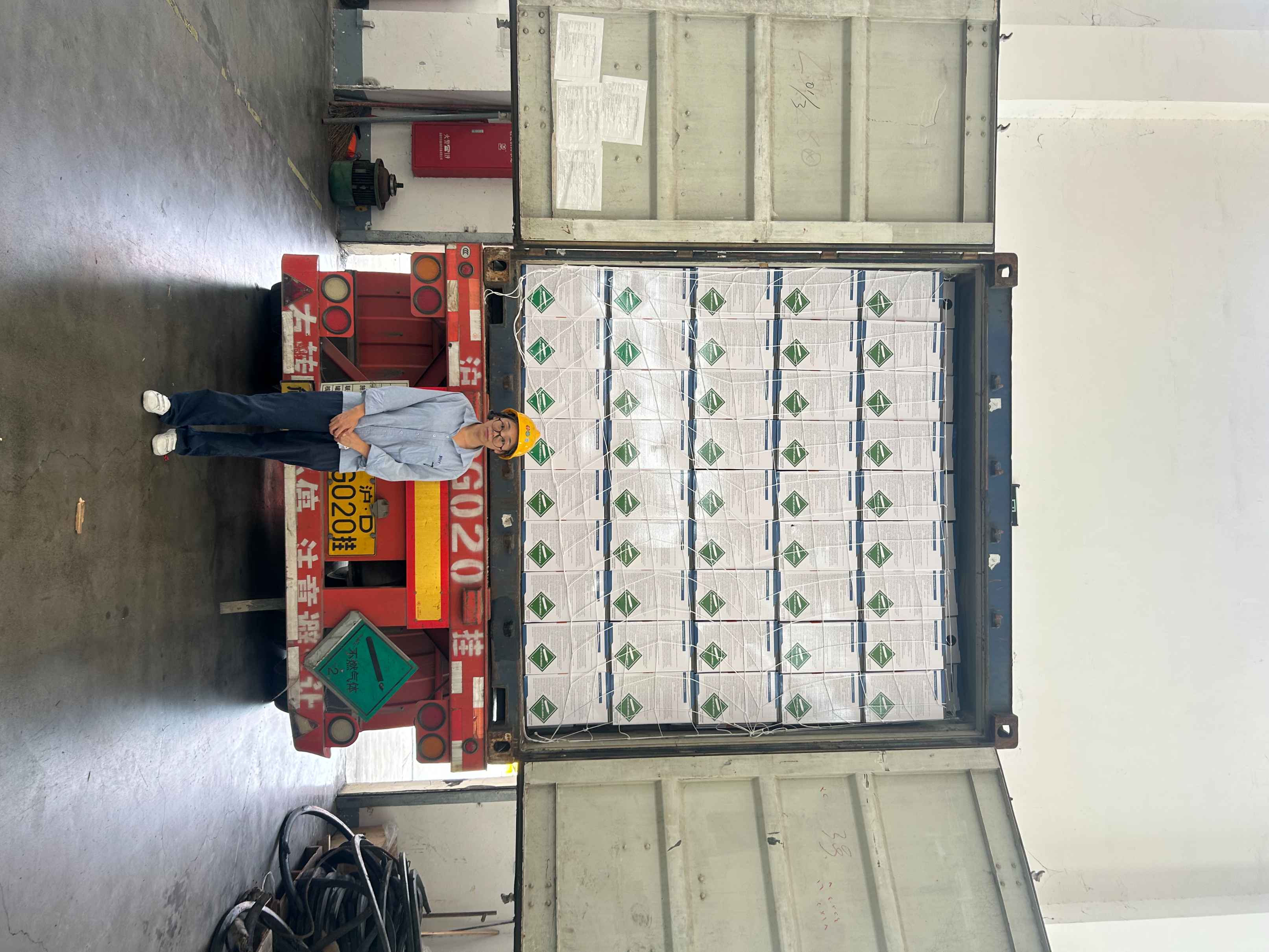 Container Loading of Refrigerant Gas