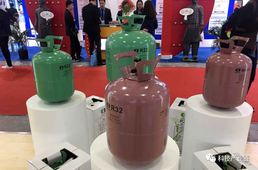 What is the Difference Between Refrigerant Gas R410a and R32